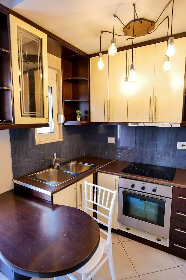 Mato Apartments Sarandë