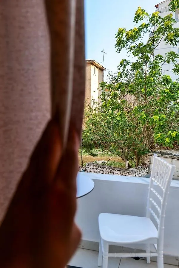 Mato Apartments Sarandë