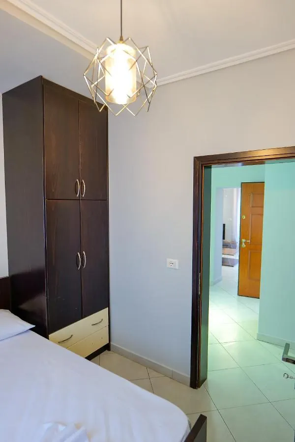 Mato Apartments Sarandë 0*,
