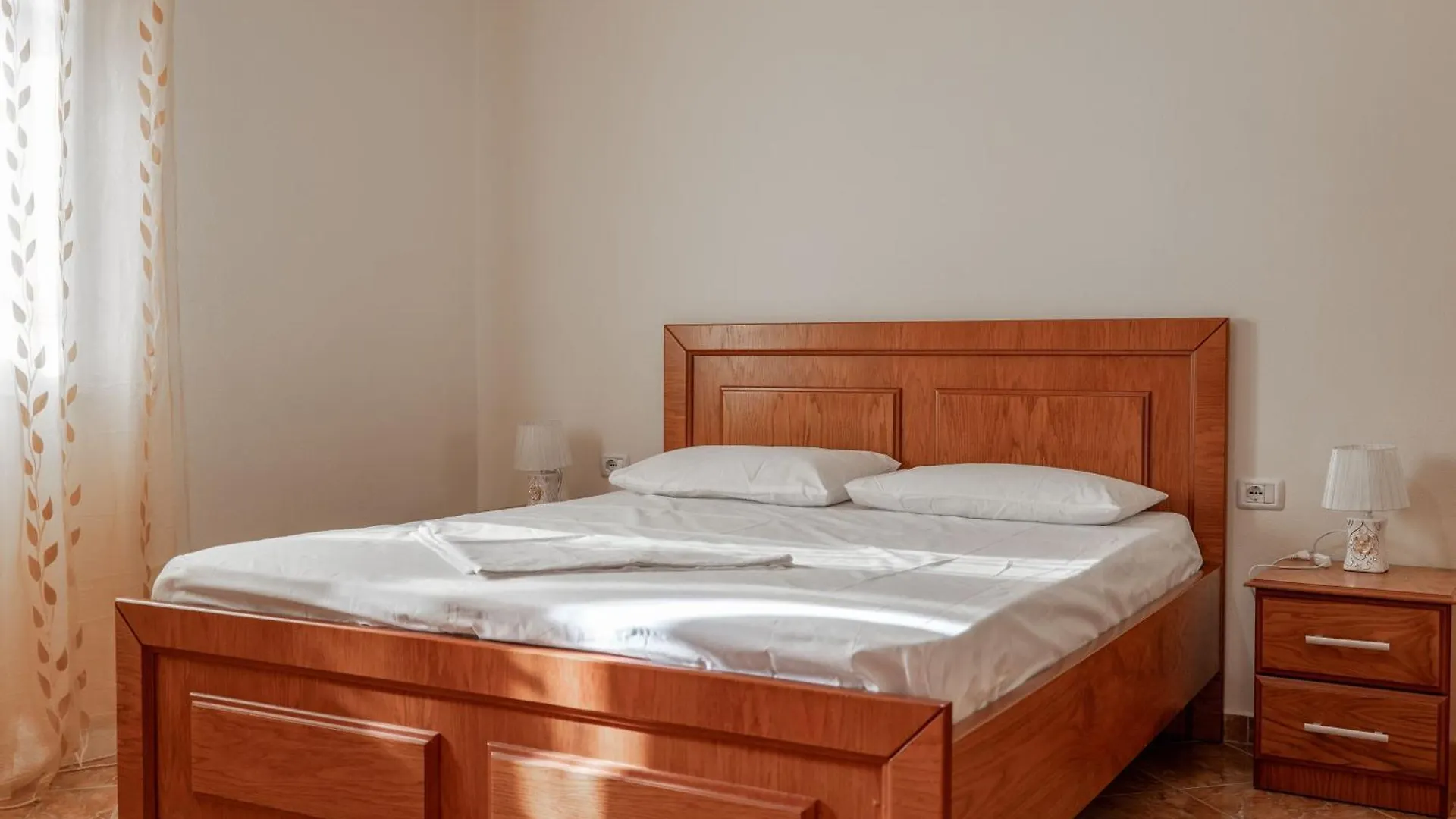 Mato Apartments Sarandë 0*,  Albania